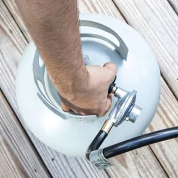 Mr. Heater "8000 Btu Cabinet Propane Space Heater With Hose And Regulator 5 Mr. Heater "8000 Btu Cabinet Propane Space Heater With Hose And Regulator - Image 5